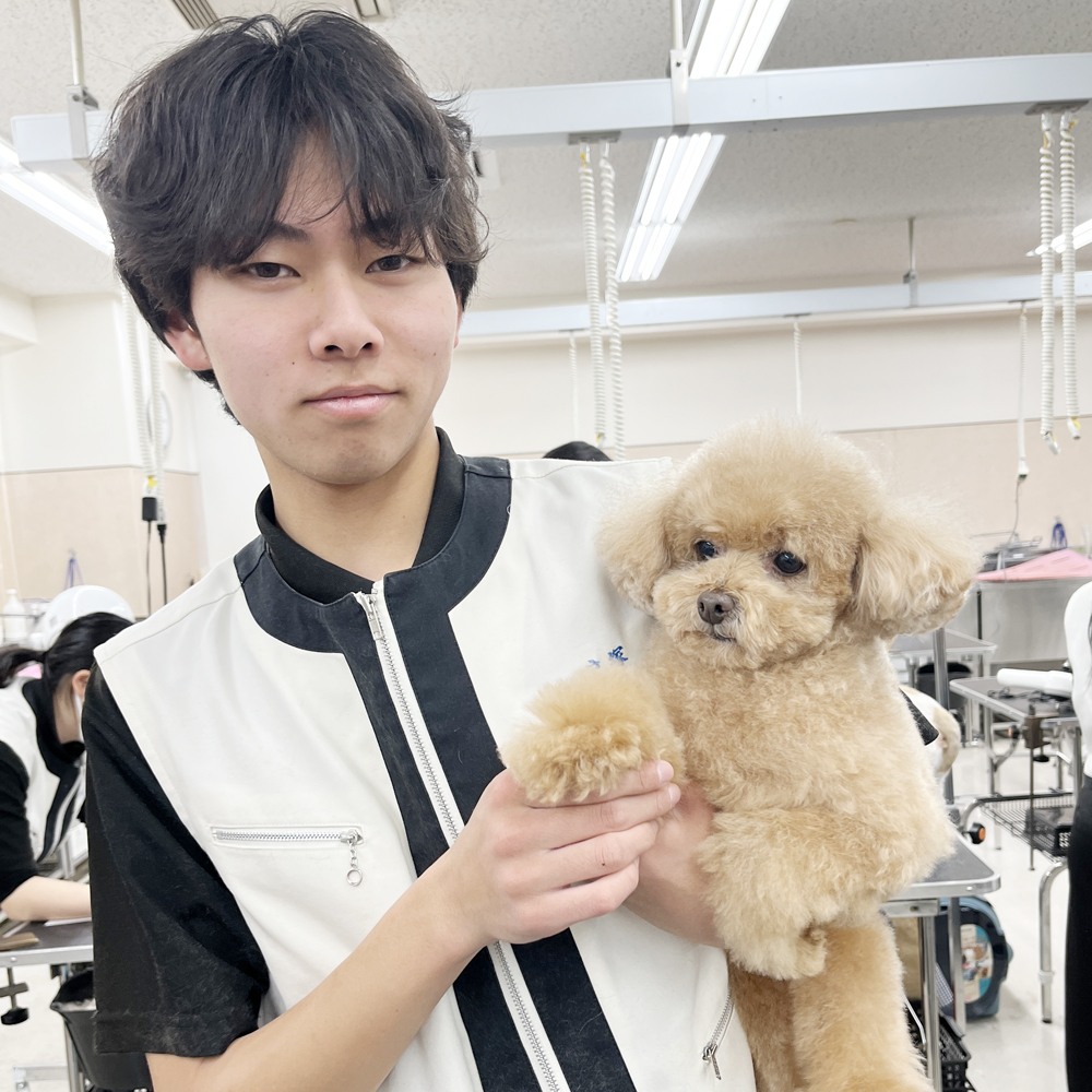 ２年生のカット中と仕上がり写真♪